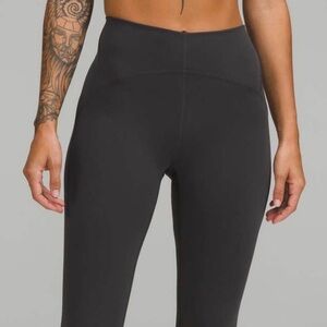 Lululemon InStill High-Rise Tight 25” Size 6